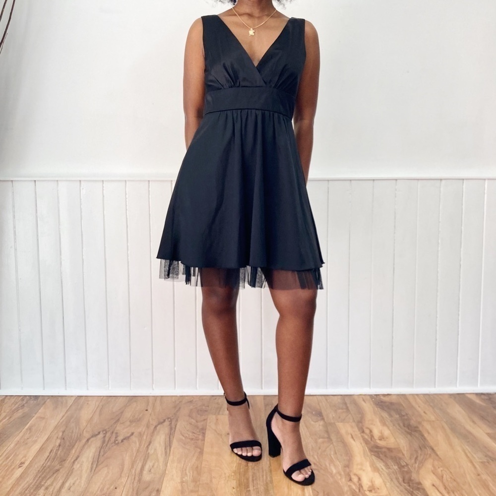 Kopa Satin V-Neck Sleeveless A-Line Ruffled Lace Hem Dress Size S